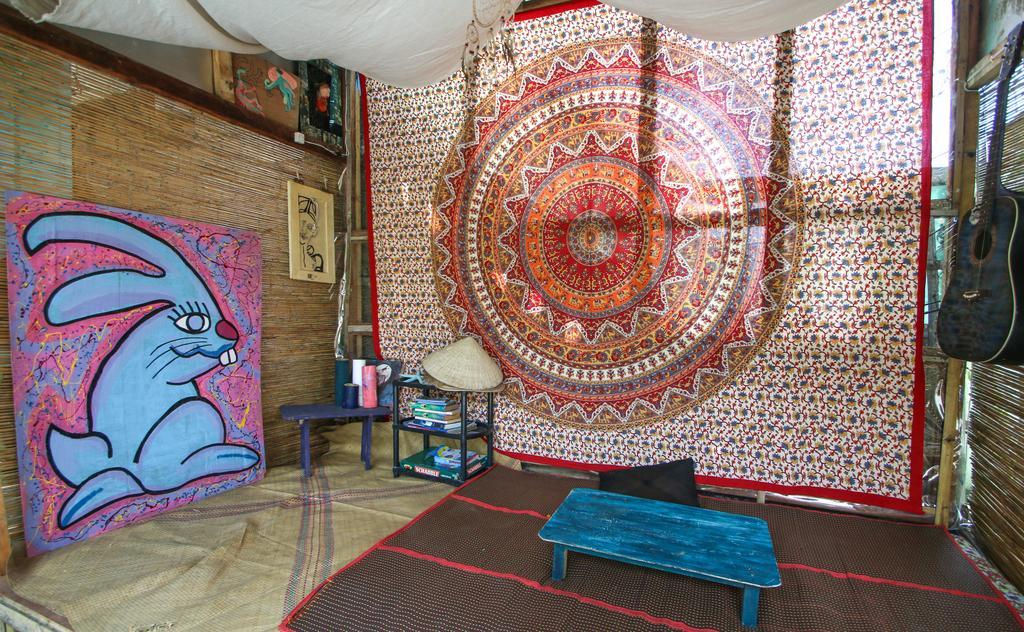 Отель The Rabbit Hole Balabag  Экстерьер фото